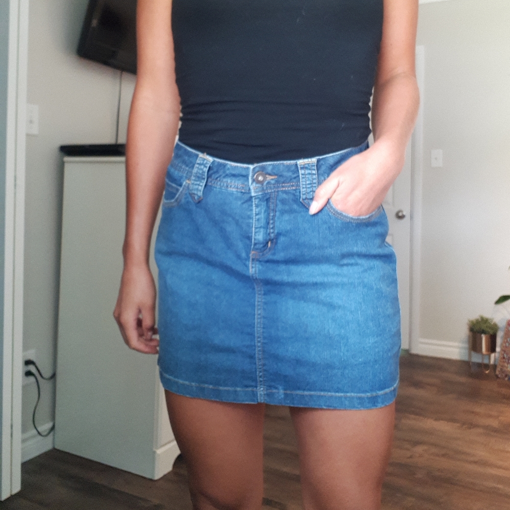 Vintage medium wash jean skirt with shorts